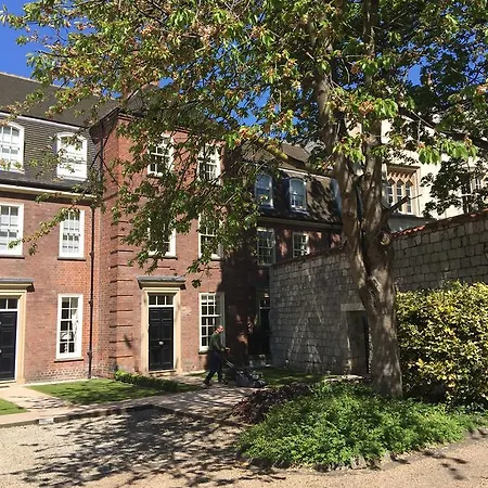 Luxury Town House At Purey Cust Holiday home York