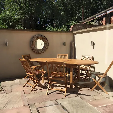 Luxury Town House At Purey Cust York